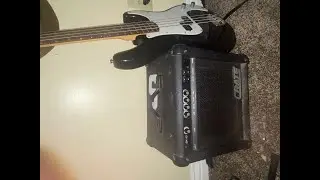 JAMMING GUITAR AND BASS