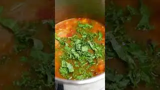 Instant Pot Vegetable Soup! thrivinghomeblog.com/the-best-instant-pot-vegetable-soup-freezer-meal/