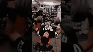 30kg + 30kg.... 10 reps 😮&zwj;💨 nly 😑🫥... #gym #gymmotivation #gymlover #gymlife #gymstatus #gymworkout