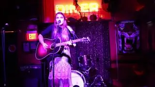 Emma Cullen (Live @ Silk City)