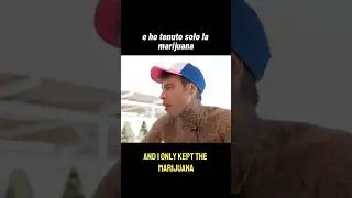 Calmatevi gente, &egrave; per terapia. 🌿😁 #Fedez &lsquo;Non bevo&hellip;ma fumo.&rdquo; Un chat con @gabrielevagnato