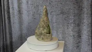 Large yellow geode