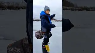 Чуть не избили на рыбалке😲 #рыболов #fishing #рыбак #снастидлярыбалки #плотва #окунь #мормышка #рек