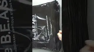 Glossy Black Loop Handle Bag Plastic Carry Bag With Custom Logo Printing#packing