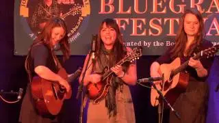 Della Mae, 