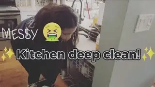 ✨️Messy kitchen deep clean with me!✨️ | Cleaning Motivation | Working mom