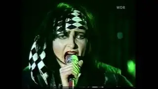 Siouxsie and the Banshees live in Koln, Germany (July 19, 1981) #punk #punkrock #postpunk #newwave