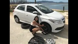 COMO TROCAR UM PNEU FURADO | MARIA GASOLINA | LAISBELTA Ep. 04