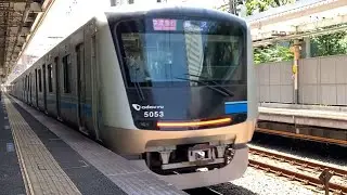 小田急線南新宿駅の電車。(3)
