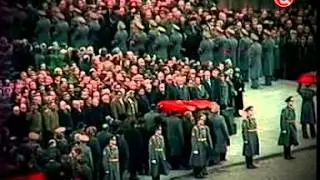 Пятилетка пышных похорон