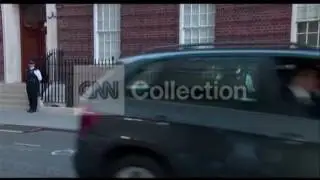 ROYAL BABY: BIRTH ANNOUNCEMENT DELIVERED TO CAR
