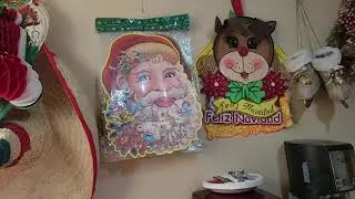 Encontre mas decoraci&oacute;n navide&ntilde;a/mi esposo es chacharero/mi hija le gusta escribir novelas