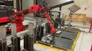 Notre cellule robotis&eacute;e ABS-R en pleine action avec palettisation de pi&egrave;ces !