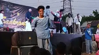 #_trending  video chhota gadra ka rojo prob dance udc group