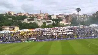 Frosinone in Serie A: l'inno ufficiale cantato dai tifosi nel pre-gara Frosinone-Crotone