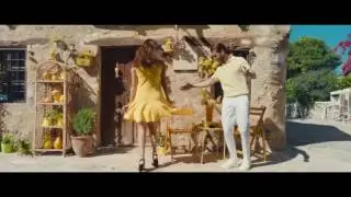 DeFacto Bayramda Cuk Oturur Reklamı - Hande Er&ccedil;el/Aras Bulut İğnemli