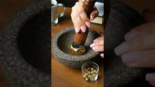 【ASMR】Crushing a Gold Dice with Glass Dice Blended In #asmr #satisfying #crush #oddlymesmerizing