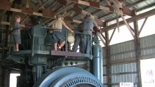 STARTING A 16,700 CI McINTOSH-SEYMORE DIESEL ENGINE