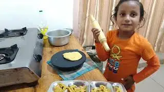 Aaj Babu Ke liye homemade namkeen😋❤ #homemadesnacks#babyfood#indianfood #youtubeshorts #cooking 👨‍🍳🍿