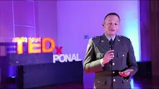 El poder transformador de las ideas. | Juan Carlos Quiroga Vera | TEDxPONAL