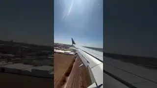 SWA 737 Max 8 landing at SAT!#aviation #landing #avgeek