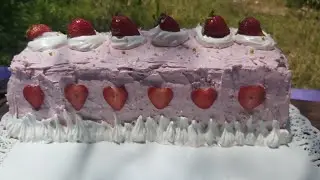 Crema Chantilly con Frutillas Casera 🍓 Suave, Rica y Muy Fácil de Hacer