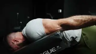 Bench Assisted Trcieps Kickback