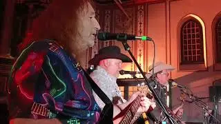 The Mountaineers feat. Ginger Taylor
