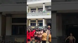 Menyanyikan Lagu Indonesia Raya #latepost #pembiasaan #pagiceria #sekolahdasar