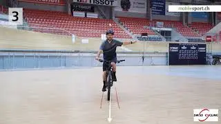 Velofahren &ndash; Basics 3: Geradeausfahren einh&auml;ndig mit eindeutigem Armzeichen