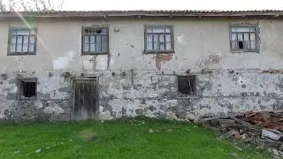 SATILDI....4400 M2 Arsa İçinde Satılık Müstakil Taş temelli Köy Evi Dere kenarı