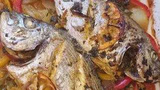 سمك الدوراد في الفرن بتتبيلة رائعة recette de dorade royale au four