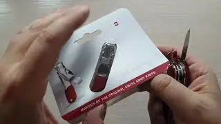 РАСПАКОВКА и ОБЗОР брелок-кусачки VICTORINOX Nail Clipper 8.2050.B1  отменное качество (2160р 4К)