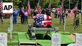Hundreds say goodbye to US veteran who died at a nursing home, abandoned