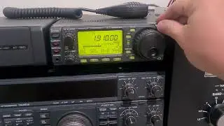 Icom IC706MKIIG + IC2KL linear amplifier (automatic band changes) PY2EL