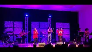Band of Roses sings 