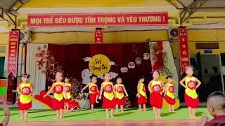 ÔNG TRĂNG MIỆNG CƯỜI