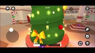 Jugando un juego de escondite online convertido en un objeto 