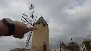 Old Fashioned Windmills. Casal de barri Es Jonquet - Palma Mallorca - ECTV