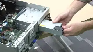 Lenovo ThinkSystem SR670 V2 installing a power distribution board