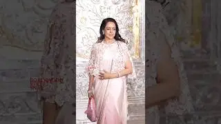 Hema Malini, our Dream Girl, looks so dreamy in a pink saree! 💕✨#HemaMalini #DreamGirl #DiwaliBash