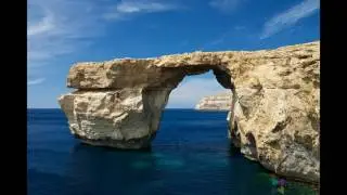 Malta's Azure Window collapses into the sea