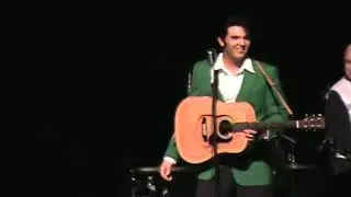 Коди Слотер Элвис поёт &laquo;Heartbreak Hotel&raquo; в новом театре Daisy на Неделе Элвиса 2015 Тэмми