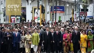 President Xi joins Asian, African leaders in Bandung commemorative walk