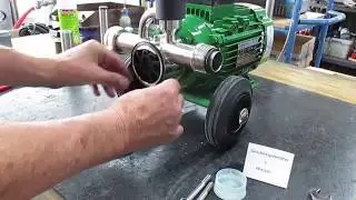Impellerwechsel an einer A&T Schneider Impellerpumpe