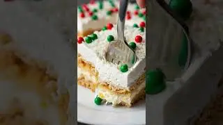 No Bake Christmas Coconut Lasagna Easy Festive Dessert Recipe #cake #dessert #holidaybaking