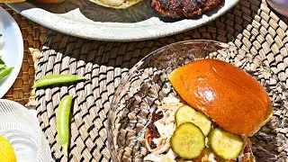 Bobby Flay&rsquo;s Spice-Crusted Dallas Burger