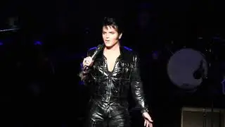 Mindi Miller watching the Elvis 68 Comeback Tribute Show.