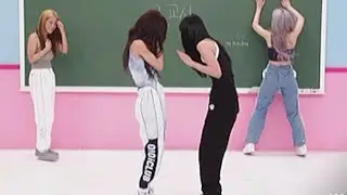 [우주소녀]내 가슴에 뽀뽀할 것 같애