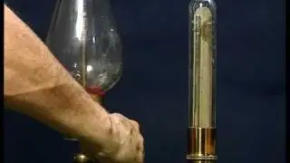 Experiment with the vacuum pump: fountain in vacuum